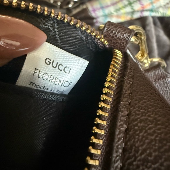 inspired  Beige cross body bag with Red and Green Accents. - Picture 6 of 6